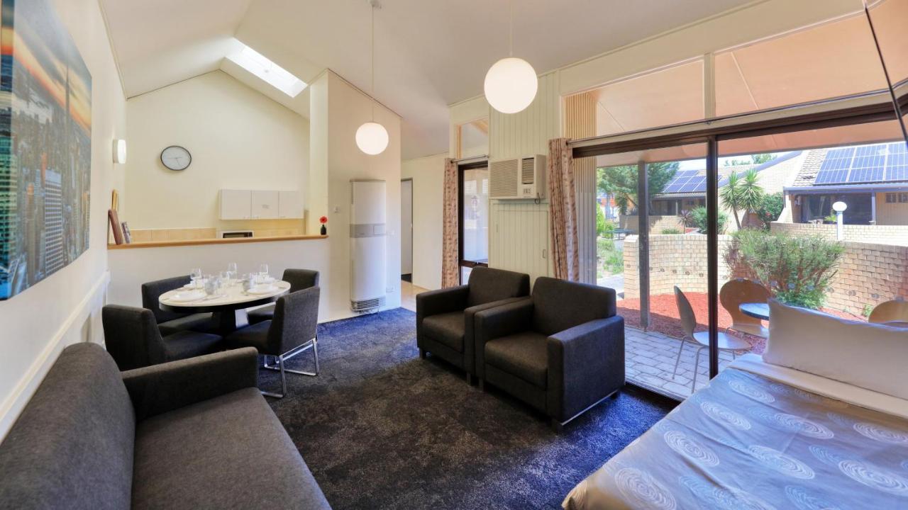 אפרטהוטל בנאלה Executive Hideaway מראה חיצוני תמונה