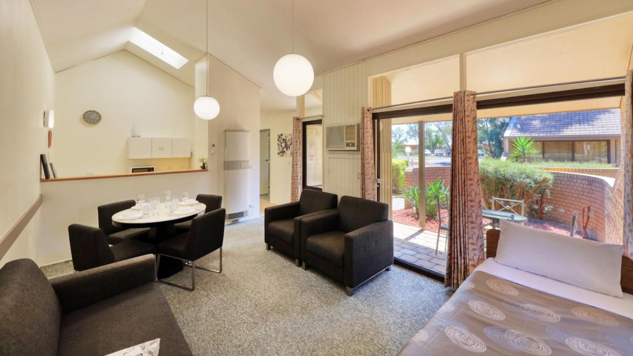 אפרטהוטל בנאלה Executive Hideaway מראה חיצוני תמונה